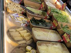 -四囍码头海鲜烧烤自助火锅(外滩南京东路悦荟广场店)