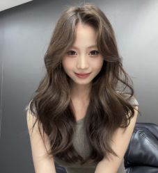 -镁连社·美联社