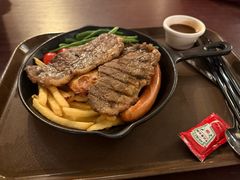 -皇室宴会厅(香港迪士尼乐园)