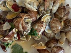 -今鲜源酒店·海鲜锅贴青岛菜(新湛路店)