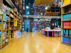 -外研书店(北京外国语大学西校区北外国际大厦店)