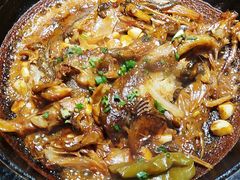 -老码头黑皮肘子锅包肉(赣水路店)