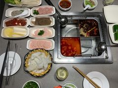 -海底捞火锅(曹安公路店)