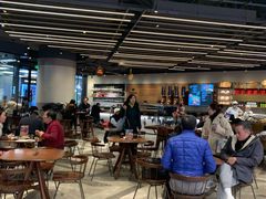 大堂-星巴克(港汇1号办公楼店)