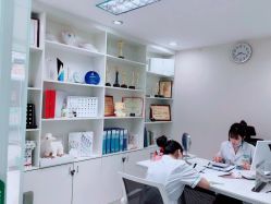 -苗医生专业祛痘·皮肤管理