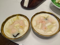 -湖畔鲁菜·二十年老字号餐厅(大明湖店)