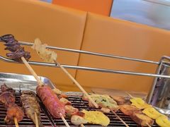 -哈尔滨小酒馆·鲜肉现穿自助烧烤(康新花园店)