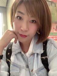 -AYO SALON