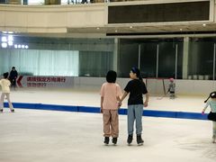 -陈露国际冰上中心(天津嘉里汇店)