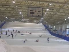 -乔波室内滑雪场