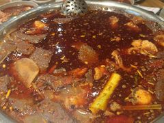 红汤锅-肖肖酸萝卜鱼火锅(总店)
