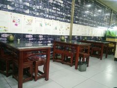 -牛一嘴·兰州牛肉面·大盘鸡(财富中心店)