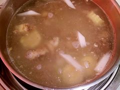 高钙牛骨锅-南城十里潮汕鲜牛火锅·鲜虾生滚粥(融汇老商埠店)