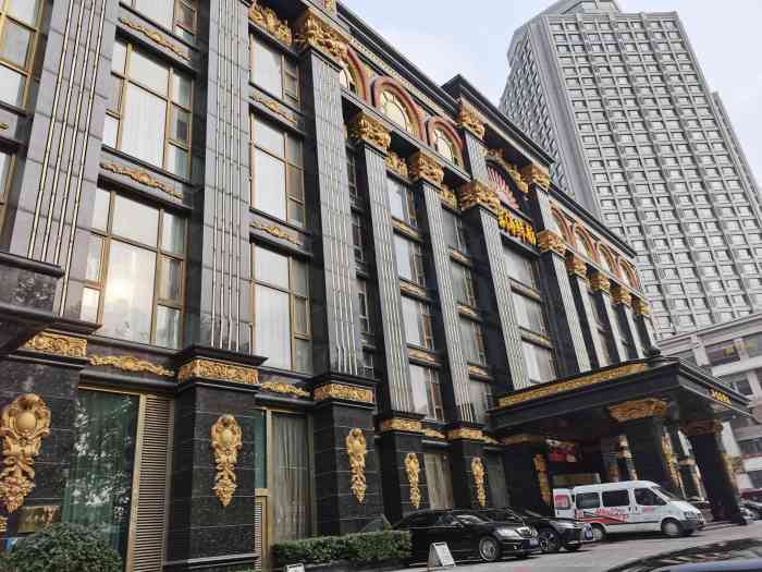 万宝海鲜舫(劳动公园店)-"这是我在大连这么多天吃的最舒服的一餐服.