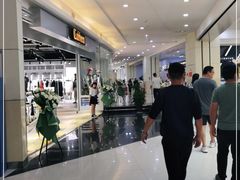 -鸿通城购物中心