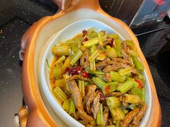 -新天明砂锅鱼头煲