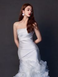 -Renee芮亦婚纱(原丽莎)