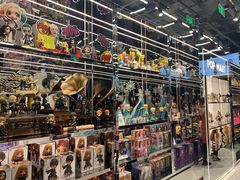 -泡泡玛特POPMART(侨福芳草地店)