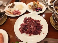 -元一希尔顿酒店·鲜切牛肉火锅禅自助餐厅