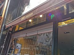 -BHC炸鸡(明洞总店)