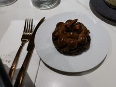 -潮一不贰·法式甜品·生日蛋糕·西式简餐(外滩店)