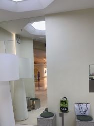 点击看大图 -八佰伴8008星级形象店