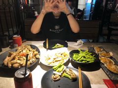 -沪小胖小龙虾(淮海中路旗舰店)