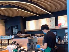 -星巴克(广州南站A18检票口楼上)