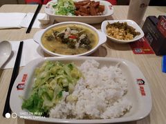 -南城香·饭香串香馄饨香(青年路店)