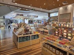 -猫的天空之城概念书店(印象城购物中心店)