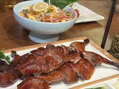 -老滇山寨•云南特色菜•地方菜•民族风情歌舞表演(金碧店)