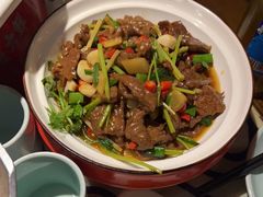 小炒黄牛肉-卢大鲜鱼头捞饭(美利广场店)