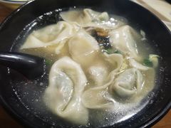 菜肉大馄饨-父二代辣肉面·盖饭