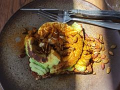 牛油果吐司-BOR Eatery(安福路店)