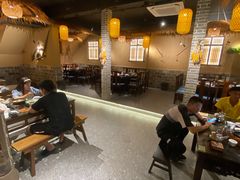 大堂-临街徽菜馆·正宗黄山味