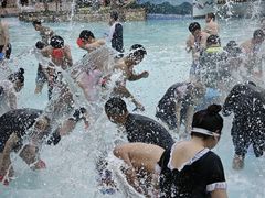 -欢乐水魔方水世界