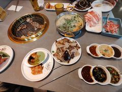 -黑金·寻焰自助百汇(中街店)