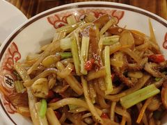 -冶建镜子·老南昌大排档·江西虾王(总店)