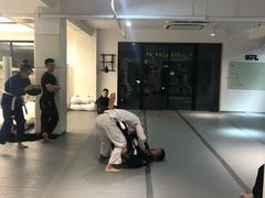 -EFL巴西柔术·综合格斗·泰拳·少儿体能训练(虹桥德必馆)