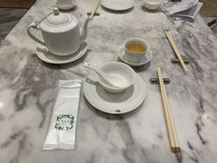 -香港百合居(LCM置汇旭辉广场店)
