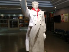 -毛泽东像章珍藏馆