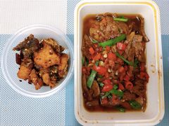 -洞庭土菜小炒馆(易发广场店)
