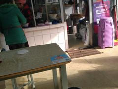 露天位-王记老幺肥肠粉