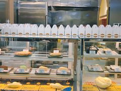 面包甜点陈列柜-猫王榴莲世家(三里屯SOHO商场店)