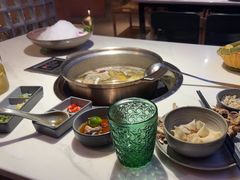 -喃喃椰·糟粕醋·椰子鸡火锅(七堡花园店)