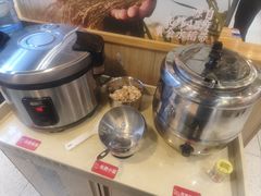 -万和春排骨砂锅米饭(新业广场店)