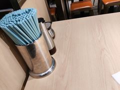 餐具摆设-小杨生煎(杭州东站店)