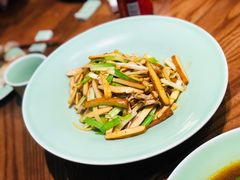 香干肉丝-虎哥私房菜(馒头山店)