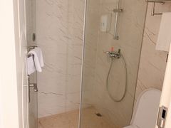 -维也纳酒店(苏州东方之门金鸡湖店)