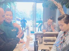 -绿草地·湘菜(酃湖师院店)